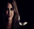 ♚ .nɘɘυp ♔ . [#intra`n casa stergandu`se cu o carpa de sange pe maini .