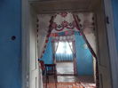 intrarea in hol din camera din dreapta