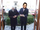 Faceti-mi o poza asa pana sa taie asta panglica.