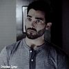 ➷.tєєภคɠє۵гยภคฬคץ`ϟ; *se desprinde de Ilie și se șterge pe cămașa lui de cremă* CL
