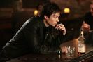 Da *se aseaza la bar* Whiskey please
