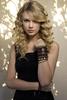 Taylor_Swift_1230494764_3