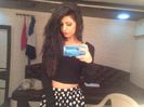 CMri79NVAAA32s-