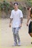 justin-bieber-covers-his-face-with-a-pillow-again-27