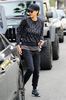 jessica-alba-shopping-at-whole-foods-in-los-angeles-01-03-2016_1