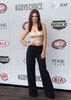 emily-ratajkowski-crop-top-look