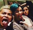 ×. Heeey #Sys❤ *plânge*.......... :((((#Vky. *nu îl mai vede=))))* # Grant.