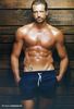 1,85 m: Gabriel Soto