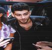 ·̷︽̐.　ɔɹnǝๅ·♥̷̥∙ʇɥıuʞıuɓ›.;  Da ia-o pe Perrie că nu mă supăr. În poza aia Zigi erau în