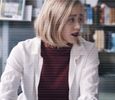— Îi oferă un zâmbet mai mult compătimitor, în timp ce îşi apleacă capul într-o parte, apoi îi