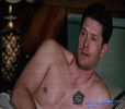 ✪ Totusi e cam tanara=)))) #eric *isi da bluza jos* De cand asteptam sa dau bluza asta jos=))))