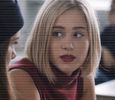 ━ nou de chipul lui Zoe. “Ar fi trebuit?”, îi răspunde încruntându-se treptat, expresie care