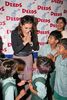 normal_Rani Mukherjee with children of Deeds India in Globus, Bandra on 25th Sep 2009 (12)