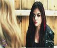 ┇» (o observă cum îşi schimbă atitudinea şi se uită ip la ea) E totul în regulă? -