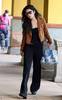 vanessa-hudgens_net-atdrycleanshop-15jan10-001