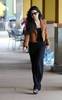 vanessa-hudgens_net-atdrycleanshop-15jan10-002