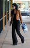 vanessa-hudgens_net-atdrycleanshop-15jan10-007