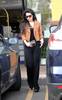 vanessa-hudgens_net-atdrycleanshop-15jan10-010