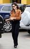 vanessa-hudgens_net-atdrycleanshop-15jan10-019