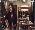 ┇» (se grăbește să ajungă la cafenea așa că nu îi ia mai mult de 10 minute, când intră -