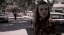 ☇. #în momentul în care acesta ia arcul, se dă mai în spate lăsându-i-