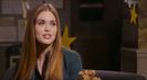 ☇. #ajunge în dreptul lui și din expresia ei seacă de mai înainte, devine un rânjet la fel ca al -