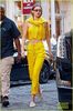 gigi-hadid-lights-up-the-streets-of-nyc-after-work-02