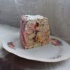 Tort cu cremă de căpșuni, clementine și stafide  (felie)