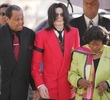 96933_joe-jackson-with-son-michael-and-wife-katherine-in-2005