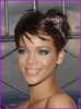 200806_Rihanna-hair