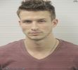 》*fuge și se ascunde în spatele băncii pe care stătea Ruby, zice în șoaptă* Dacă e ceva, +
