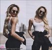 ☇.ᵗʰᵉ̣ṃ̣ẹ̣ṛ̣ṃ̣ạ̣ịḍ❀ƨɘilɟ.ϟ;. *îl sărută de câteva ori, după îl prinde de mână și fuge cu el +