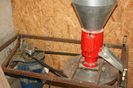 Matrița 120mm , granula de 3mm Motor 2,2 kw/900 rot/min.