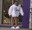 — seriale, filme? Îți ridic eu moralul, nu-ți face griji.” îi fac într-un final cu ochiul, sperând s