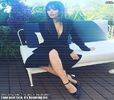 》*își bagă capul în Cate și o strânge în brațe încă plângând apoi se uită la ea* Sunt +