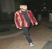 — În imediata clipă în care o voce răsună de undeva din spatele lui constată că individa