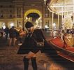 — O parte că n-am ce să discut cu tine, m-am lămurit.” Îşi păstrează ochii asupra aceluiaşi