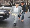 — “Îmi pare rău.” Murmură în concluzie, privirea lui plimbându-se de pe ochii acesteia, pe buze