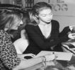 ━ Arcuiesc inevitabil, lăsându-i la vedere dantura, în timp ce ochii îi avea închişi. Auzind