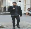 — Referitor la acel sentiment are ca efect asupra sa un ritm crescut al bătăilor inimii, urechile