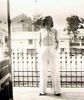 1943.08 CERNAUTI, VICTORIA ZAINESCU PE BALCON