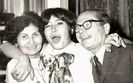 1969.11.23 BUC., RODICA, MIRELA SI TATA LA ANIVERSAREA LUI MAMI
