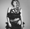 — Putut să răspund la nicio întrebare.. de genul ăla.”  în profida faptului că decisese să îi