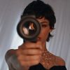 ―  Pe cât de repede poate își scoate telefonul din buzunar și reușește cu brio să filmeze