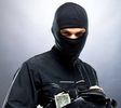 - #văzând că aceștia nu erau atenți, împreună cu alt partener, din partea șefilor lui klaus +