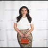 — Ultimul curs pe care îl avea pe ziua de azi Adelaide tocmai luase sfârșit. Își băgase caietul
