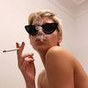 ―  Considerând că îi oferise toate palpitațiile de care avea nevoie, Nadia reduce acum