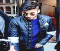 ︽.　ڧʇɥ͡ɓᴉɹᵐʸ◊˓ʍ̣ʁ̣ọụმƨ̣˒.; Aflat bineînţeles pe partea opusă a şoferiţei. În urma unui