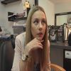 ― Își dă o palmă zdravănă peste frunte atunci când îl aude pe Jordan și blesteamă câteva