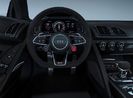 2020-audi-r8-coupe-steering-wheel-controls-carbuzz-497164-1600